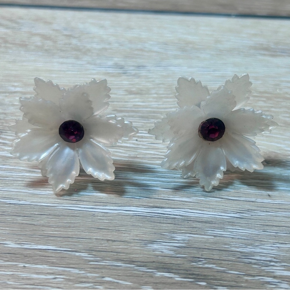Vintage Mother-of-Pearl Style Floral Clip-On Earrings | Retro 1950s | Costume